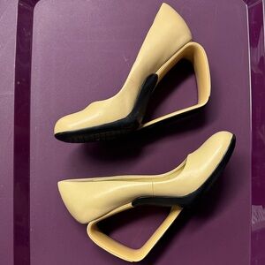 United Nude Mobius Step Beige Sculptural Cutout Heels size 38